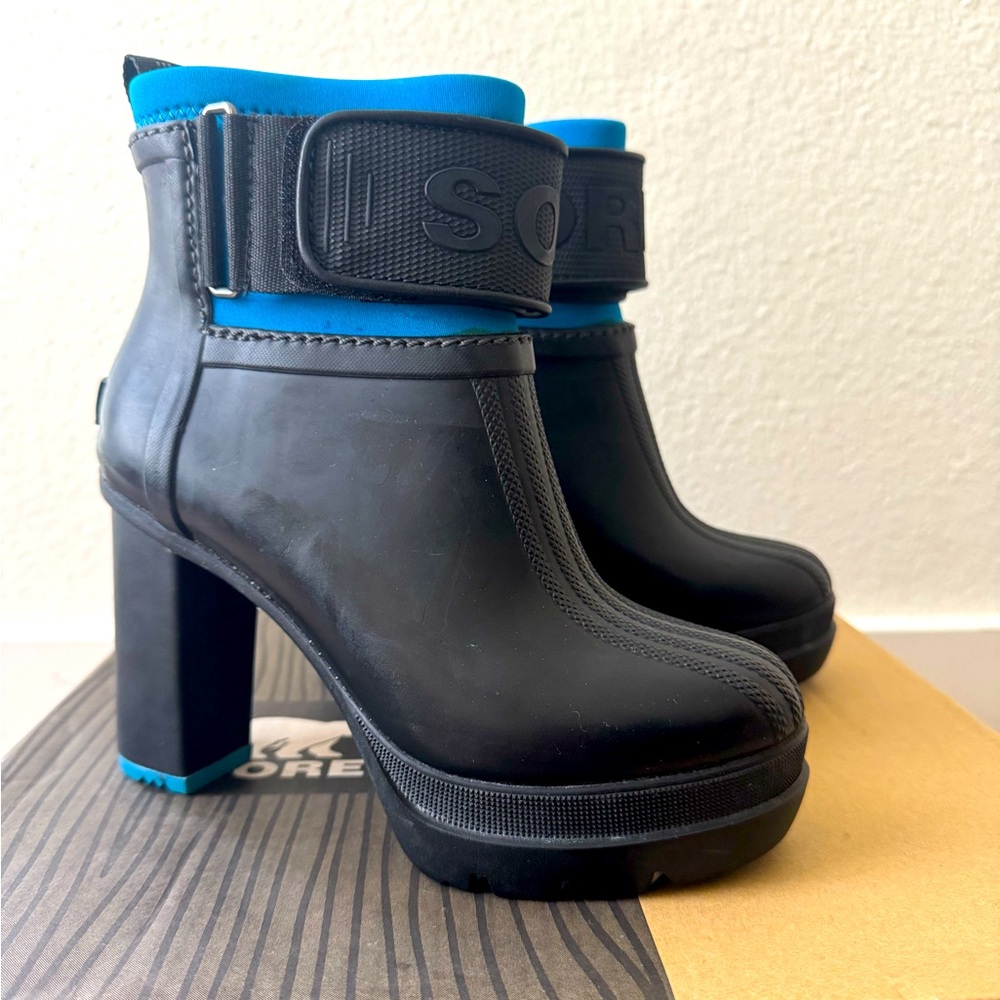 SOREL WATERPROOF BOOTS
